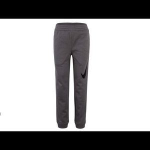 Boy’s Nike fleece pants NWT